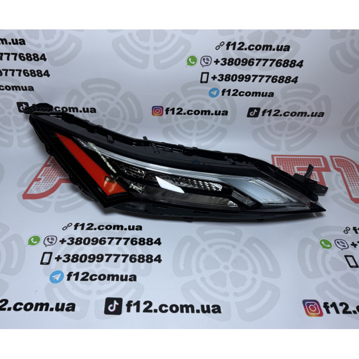 Верхняя фара ДХО правая Nissan Rogue T33 261246RR0D 26124-6RR0D