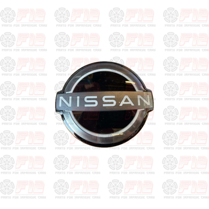 Эмблема передняя решётки радиатора Nissan Rogue X-Trail T33 21- (нового образца) 628906RM0A 62890-6RM0A